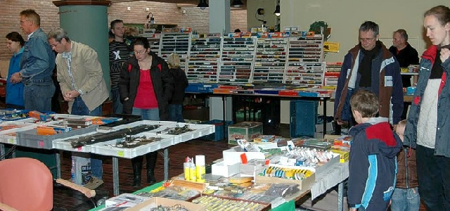 Grote modelspoorbeurs te Emmen Op zaterdag 5 november 2011 wordt er in Emmen weer een grote modelspoorbeurs gehouden die wordt georganiseerd door de Modelspoorwegclub Emmen. Dit evenement wil een breed...